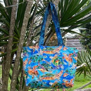 Blue Sea Turtle Print Tote Bag